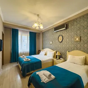 https://new-metekhi-hotel.alltbilisihotels.com